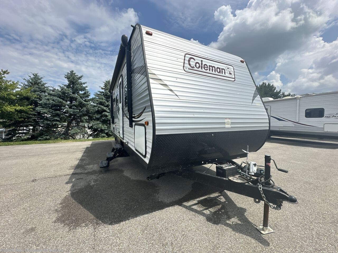 Used 2015 Coleman Lantern Series 262BH available in West Seneca, New York