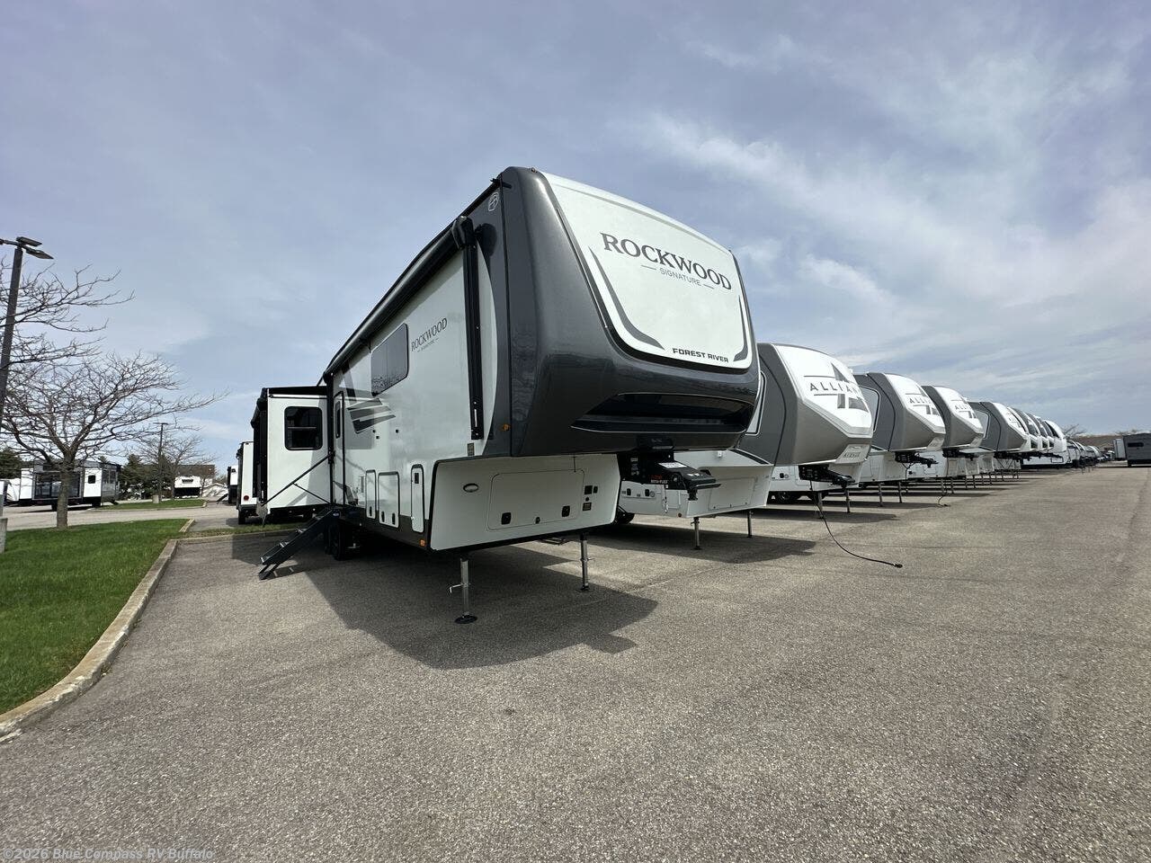 New 2026 Forest River Rockwood Signature 401SFB available in West Seneca, New York