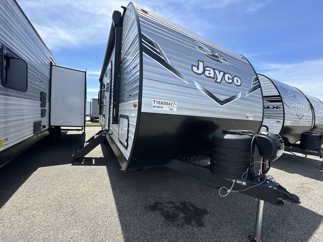 New 2026 Jayco Jay Flight SLX 261BHS available in West Seneca, New York