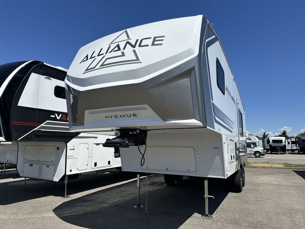 2027 Avenue All-Access 23ML by Alliance RV from Blue Compass RV Buffalo in West Seneca, New York