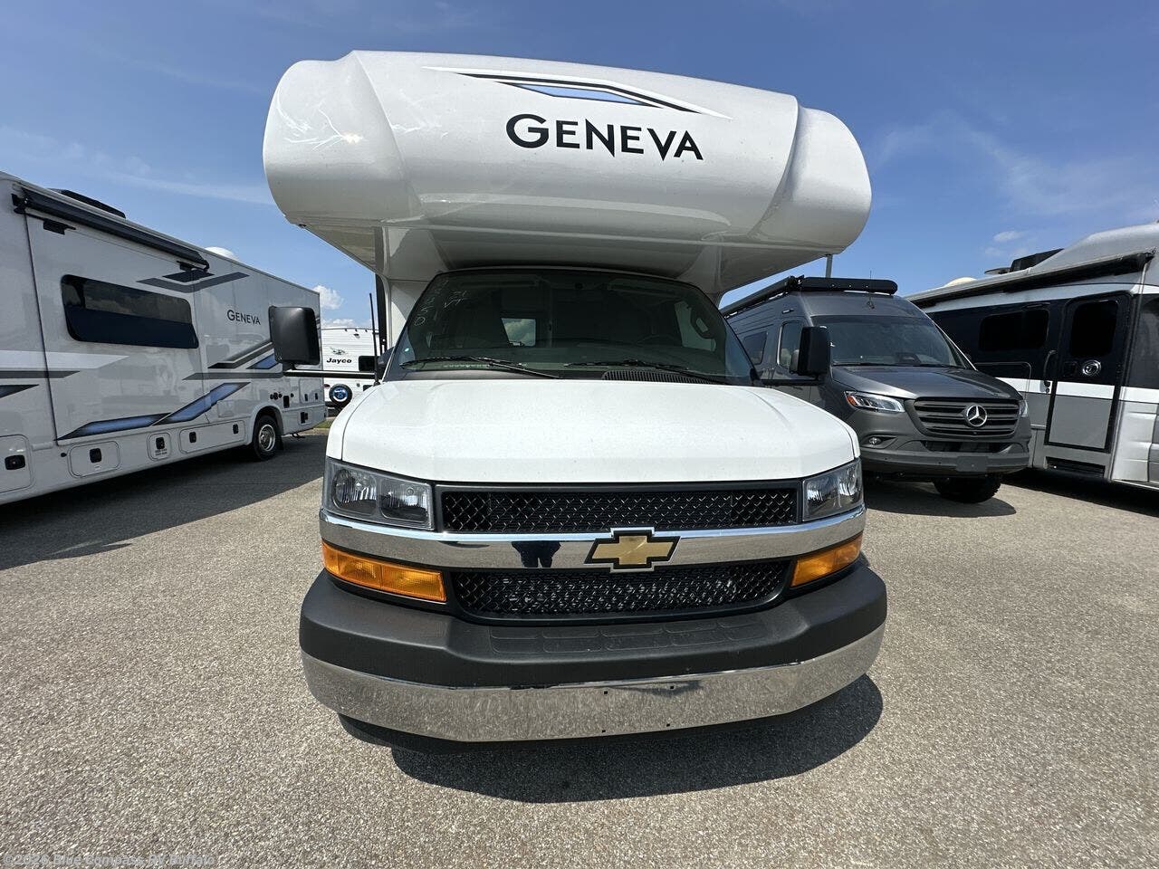 New 2027 Thor Motor Coach Geneva 19VT Chevy available in West Seneca, New York