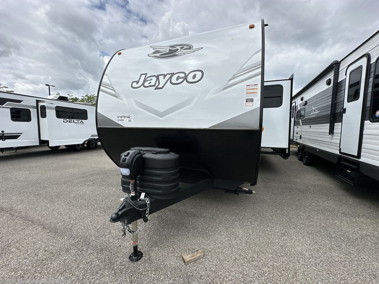 New 2027 Jayco Jay Flight 321BDS available in West Seneca, New York