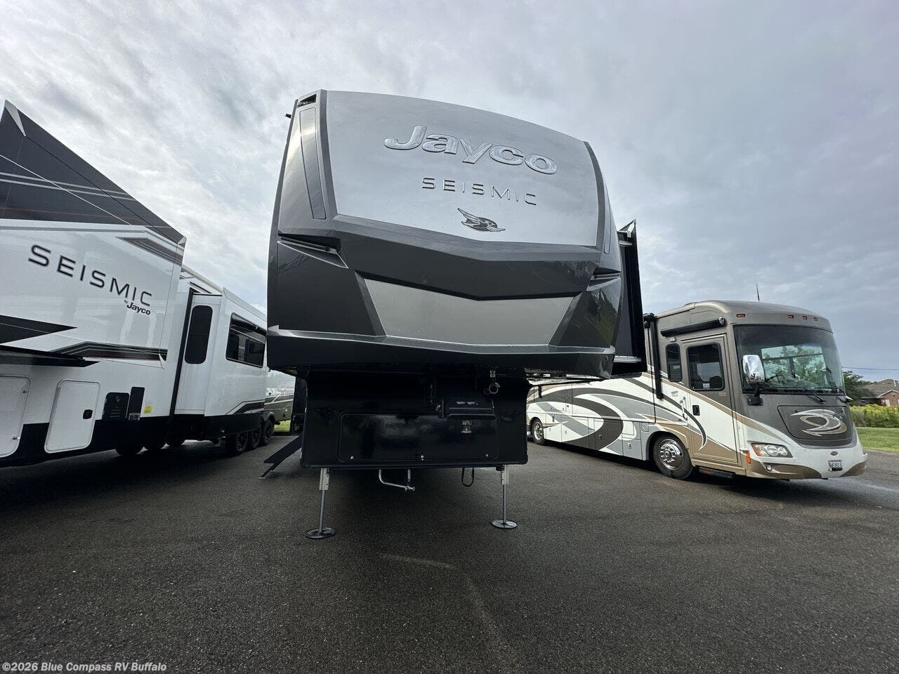 2027 Seismic 395 by Jayco from Blue Compass RV Buffalo in West Seneca, New York