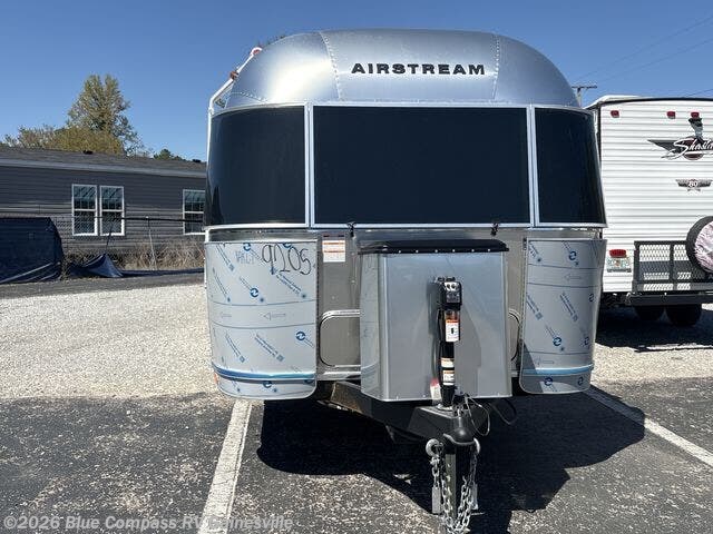 New 2026 Airstream Flying Cloud 23FB Twin available in Alachua, Florida