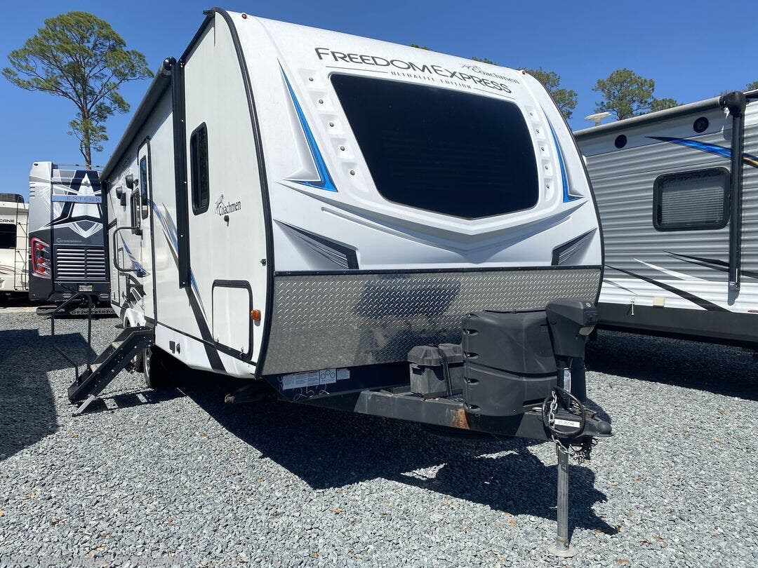 2021 Freedom Express Ultra Lite 252RBS by Coachmen from Blue Compass RV Gainesville in Alachua, Florida