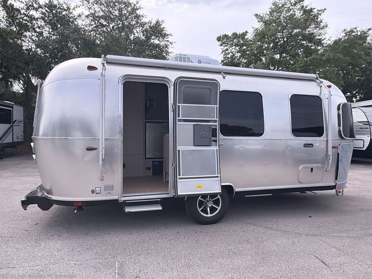 2026 Caravel 22FB by Airstream from Blue Compass RV Gainesville in Alachua, Florida