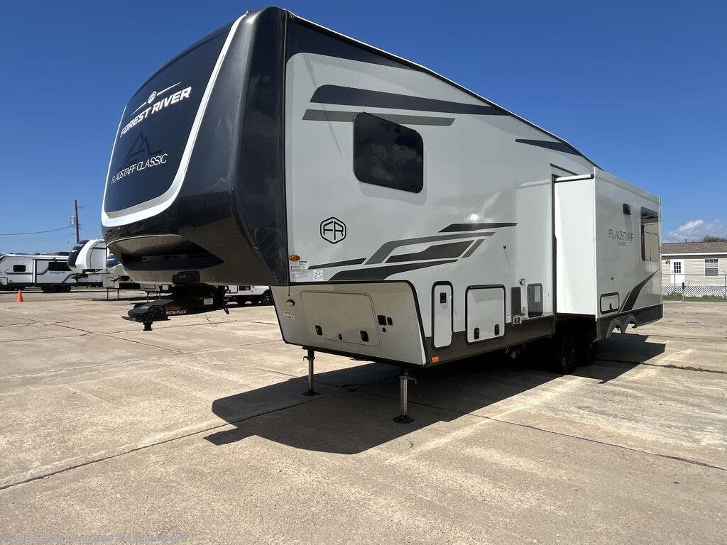 Used 2025 Forest River Flagstaff Classic 331RL available in Alachua, Florida