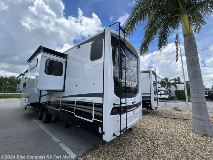 New 2025 Jayco Pinnacle 38FLGS available in Fort Myers, Florida