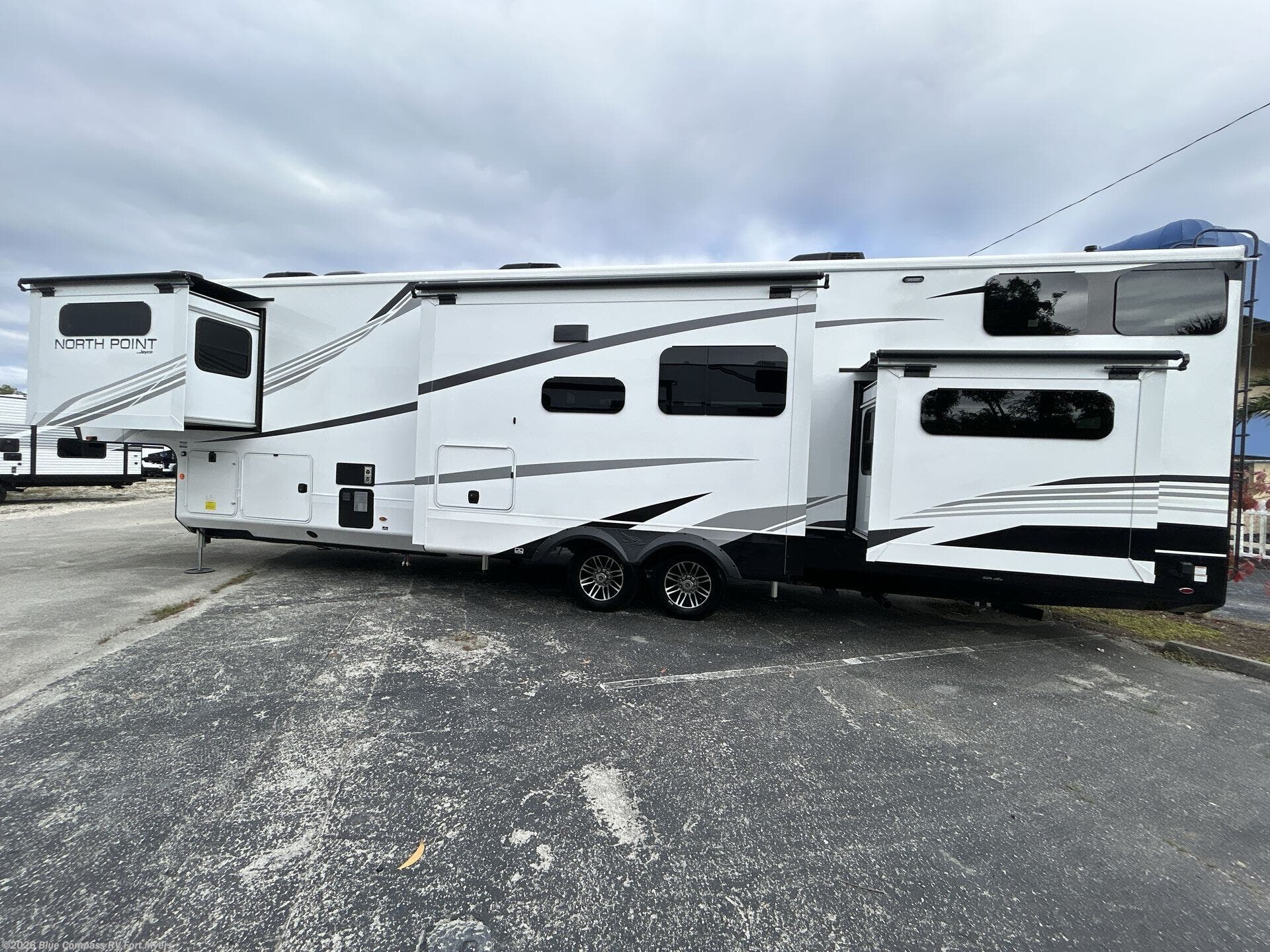 New 2025 Jayco North Point 390CKDS available in Fort Myers, Florida