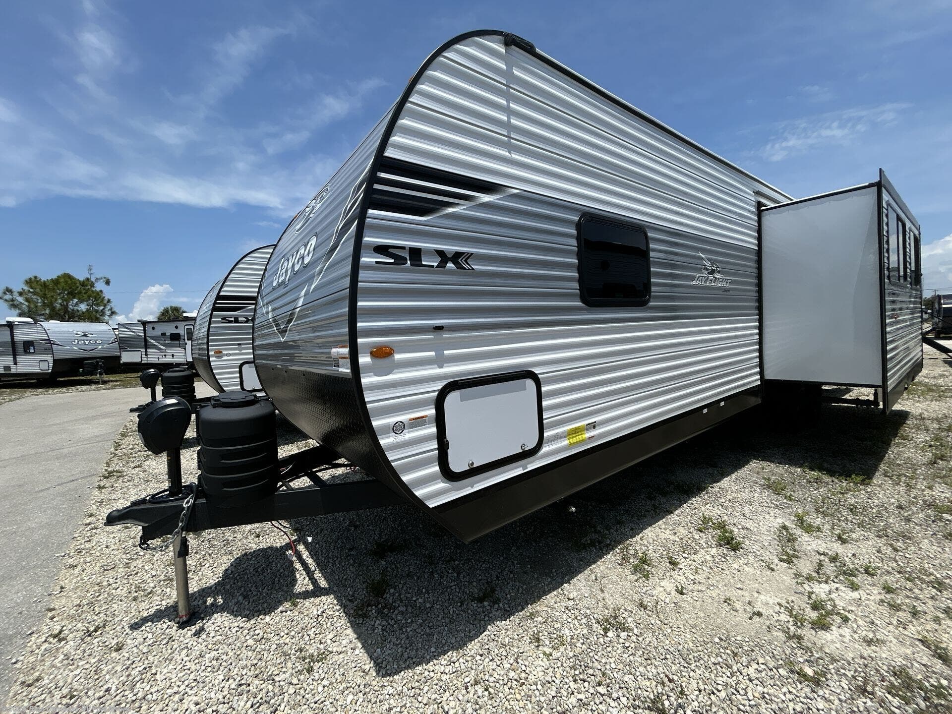 New 2025 Jayco Jay Flight SLX 330TBS available in Fort Myers, Florida