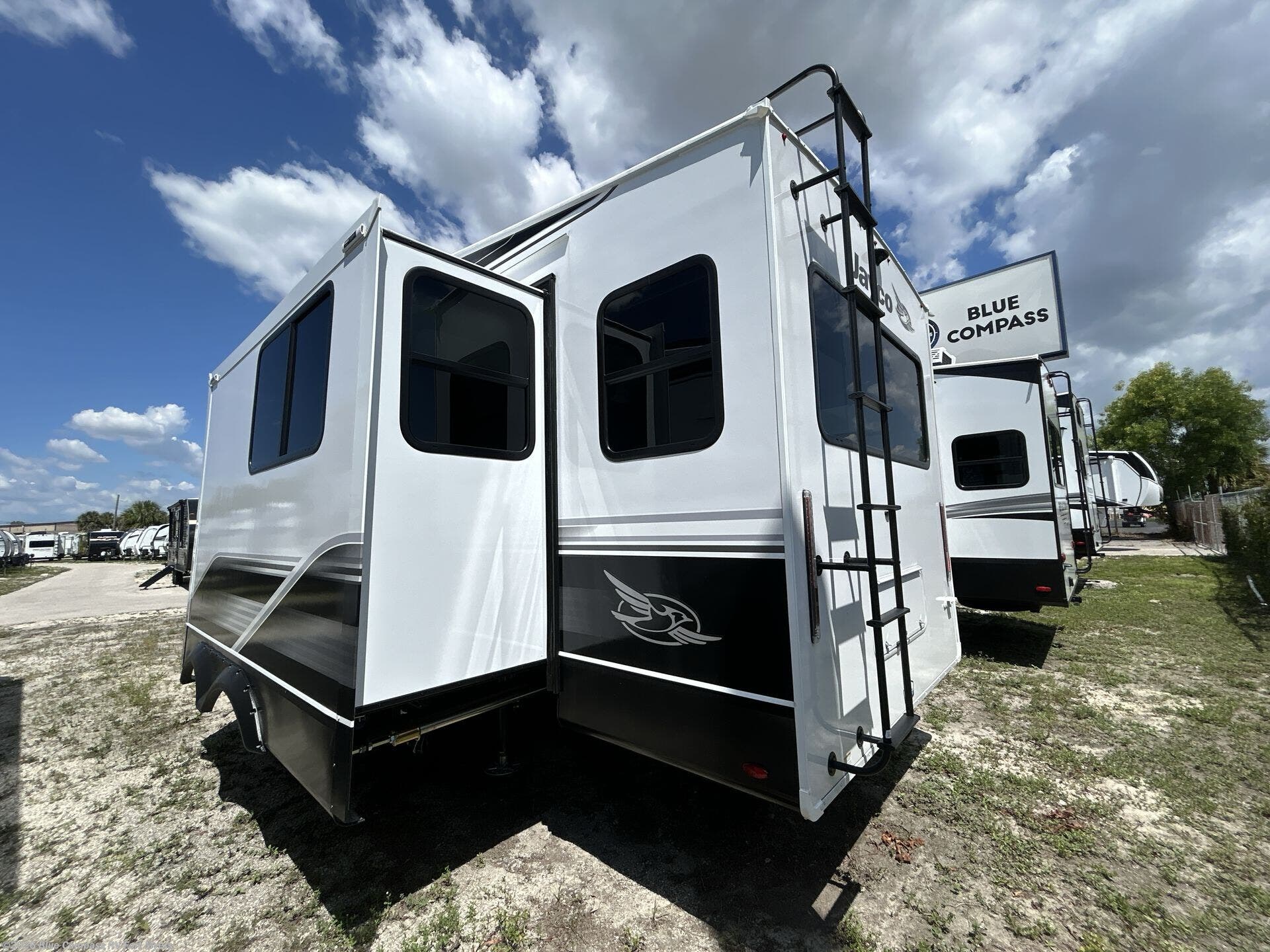 2025 Eagle HT 25RUC by Jayco from Blue Compass RV Fort Myers in Fort Myers, Florida