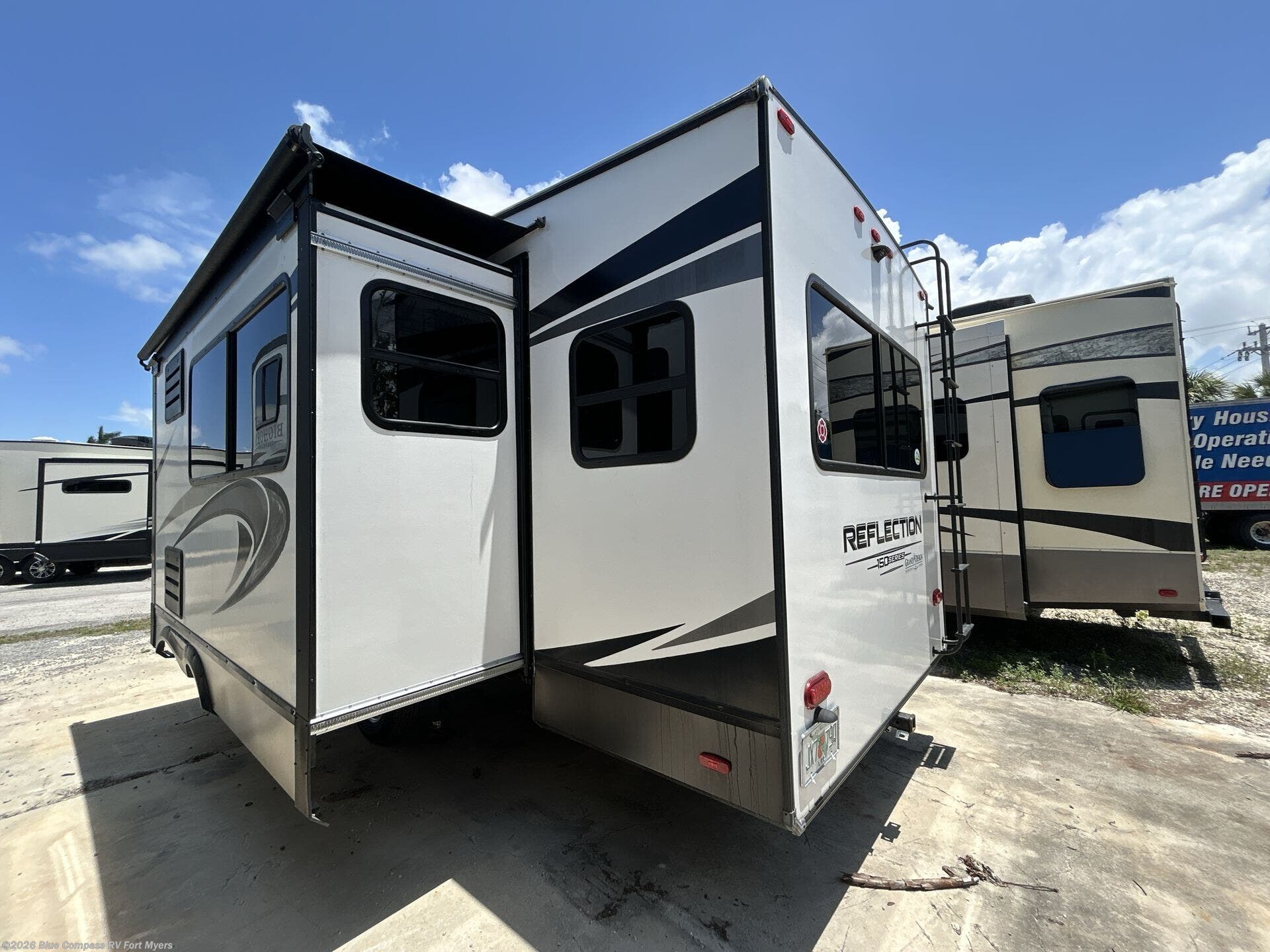 2021 Reflection 150 Series 260RD by Grand Design from Blue Compass RV Fort Myers in Fort Myers, Florida