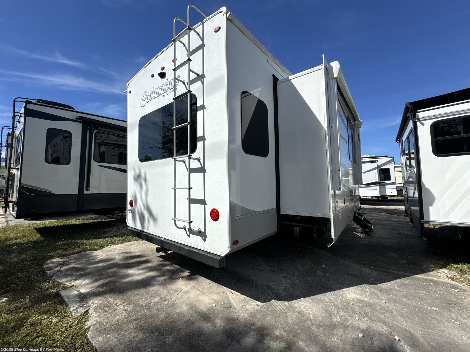 2021 Columbus Compass 298RLC by Palomino from Blue Compass RV Fort Myers in Fort Myers, Florida