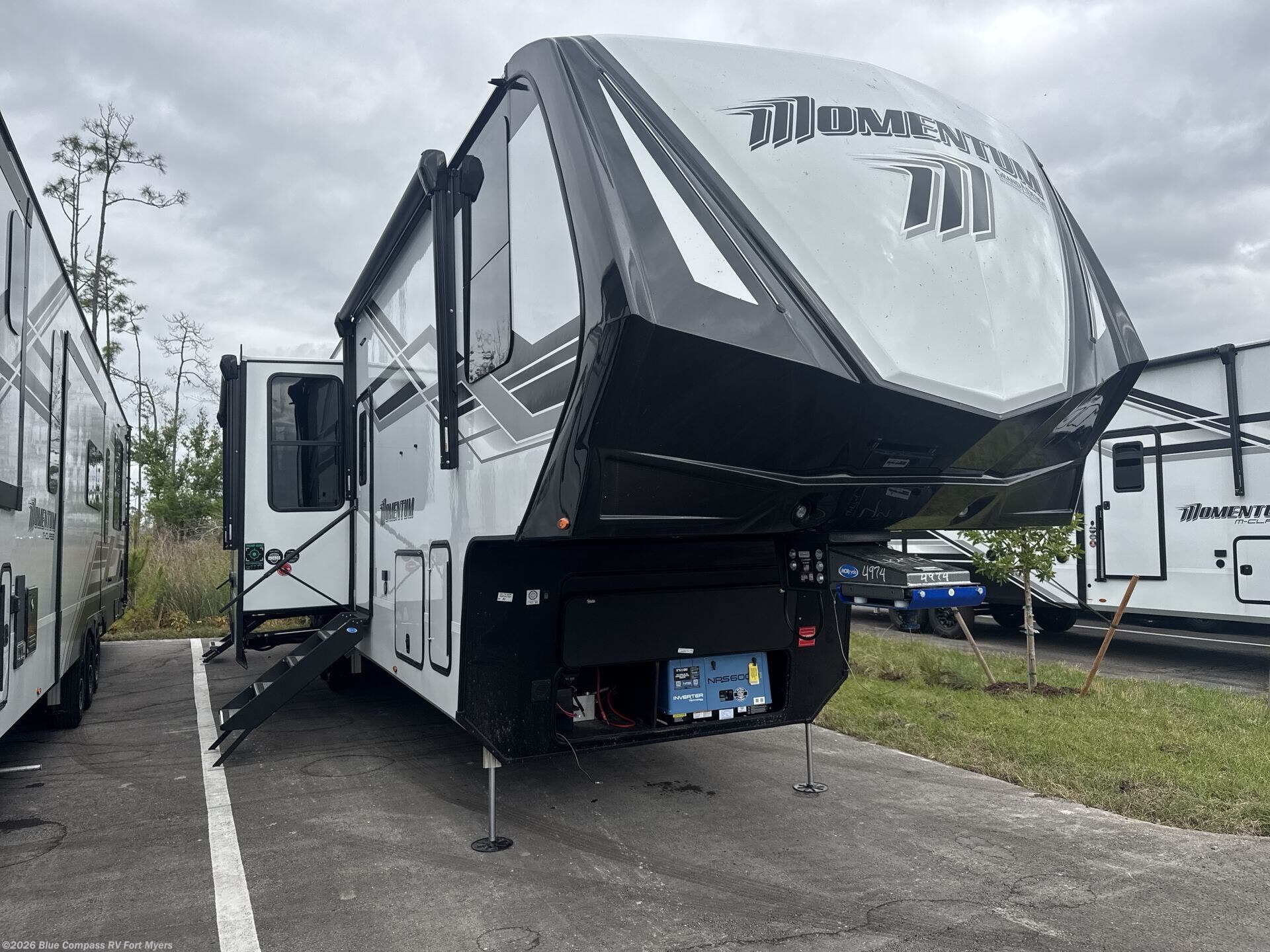 2026 Momentum 395MT by Grand Design from Blue Compass RV Fort Myers in Fort Myers, Florida
