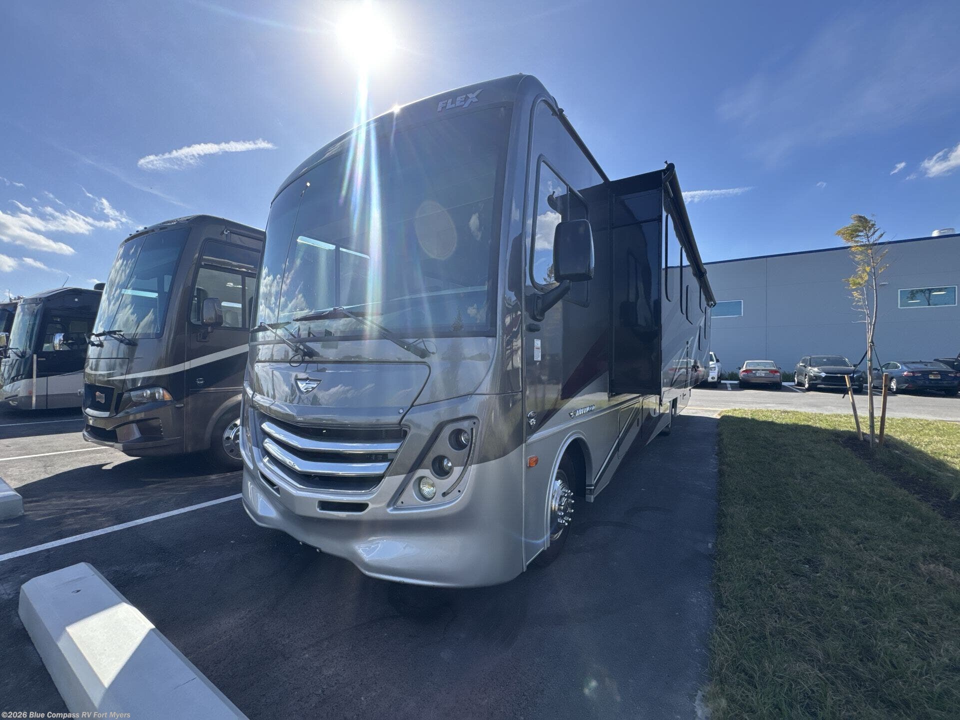 2023 Flex 34J by Fleetwood from Blue Compass RV Fort Myers in Fort Myers, Florida