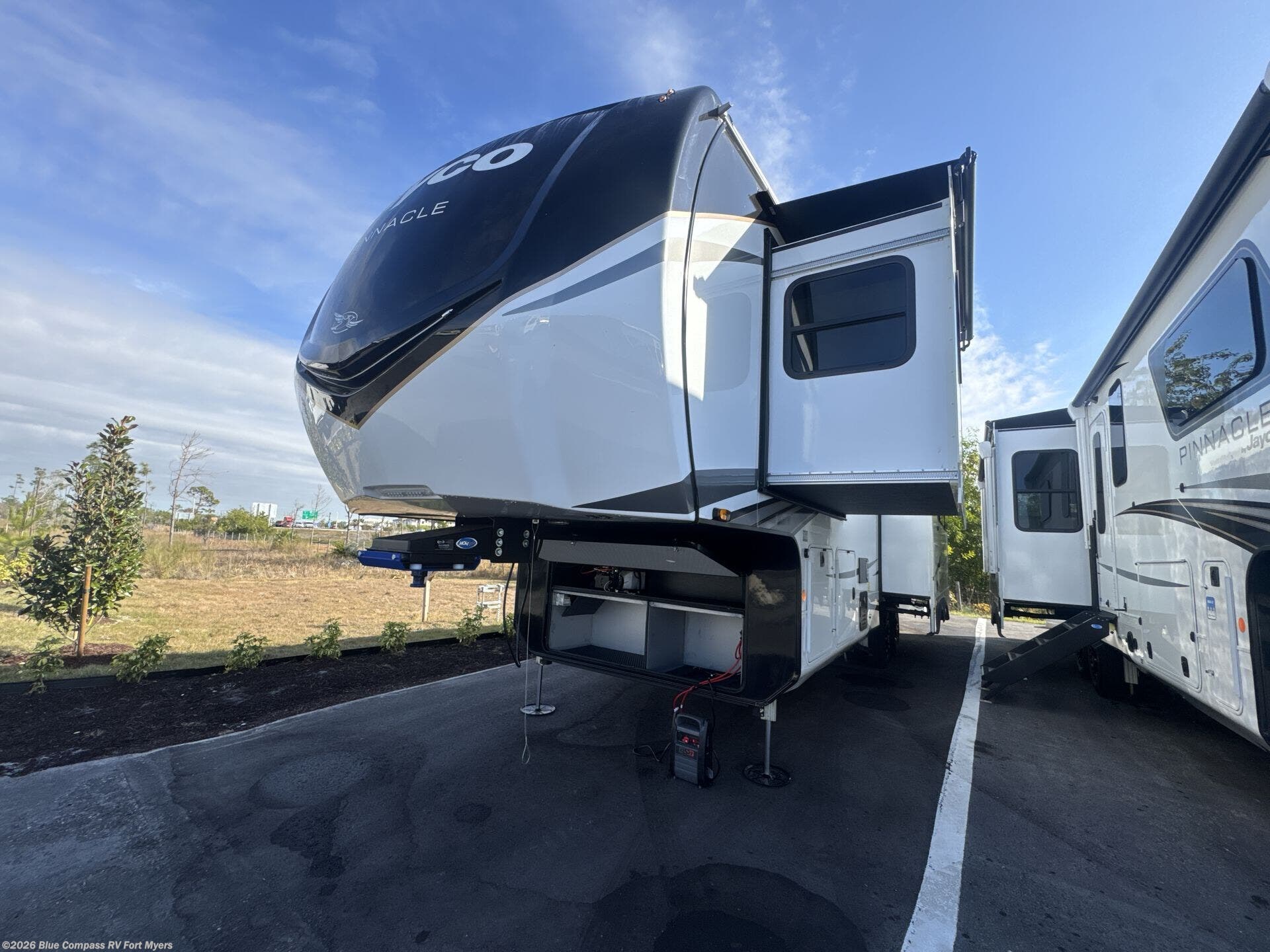 2026 Pinnacle 32RLTS by Jayco from Blue Compass RV Fort Myers in Fort Myers, Florida