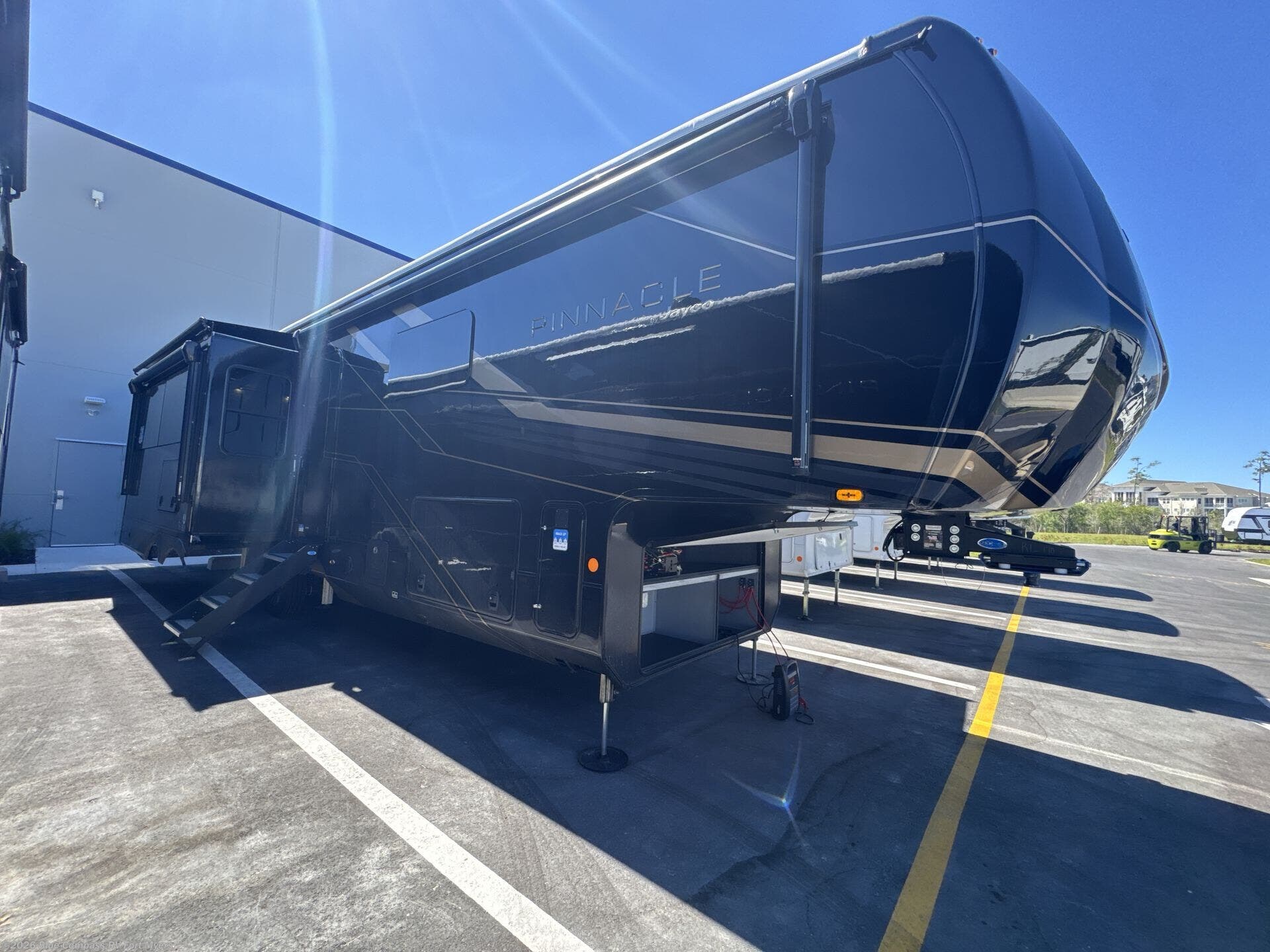 New 2026 Jayco Pinnacle 36FBTS available in Fort Myers, Florida