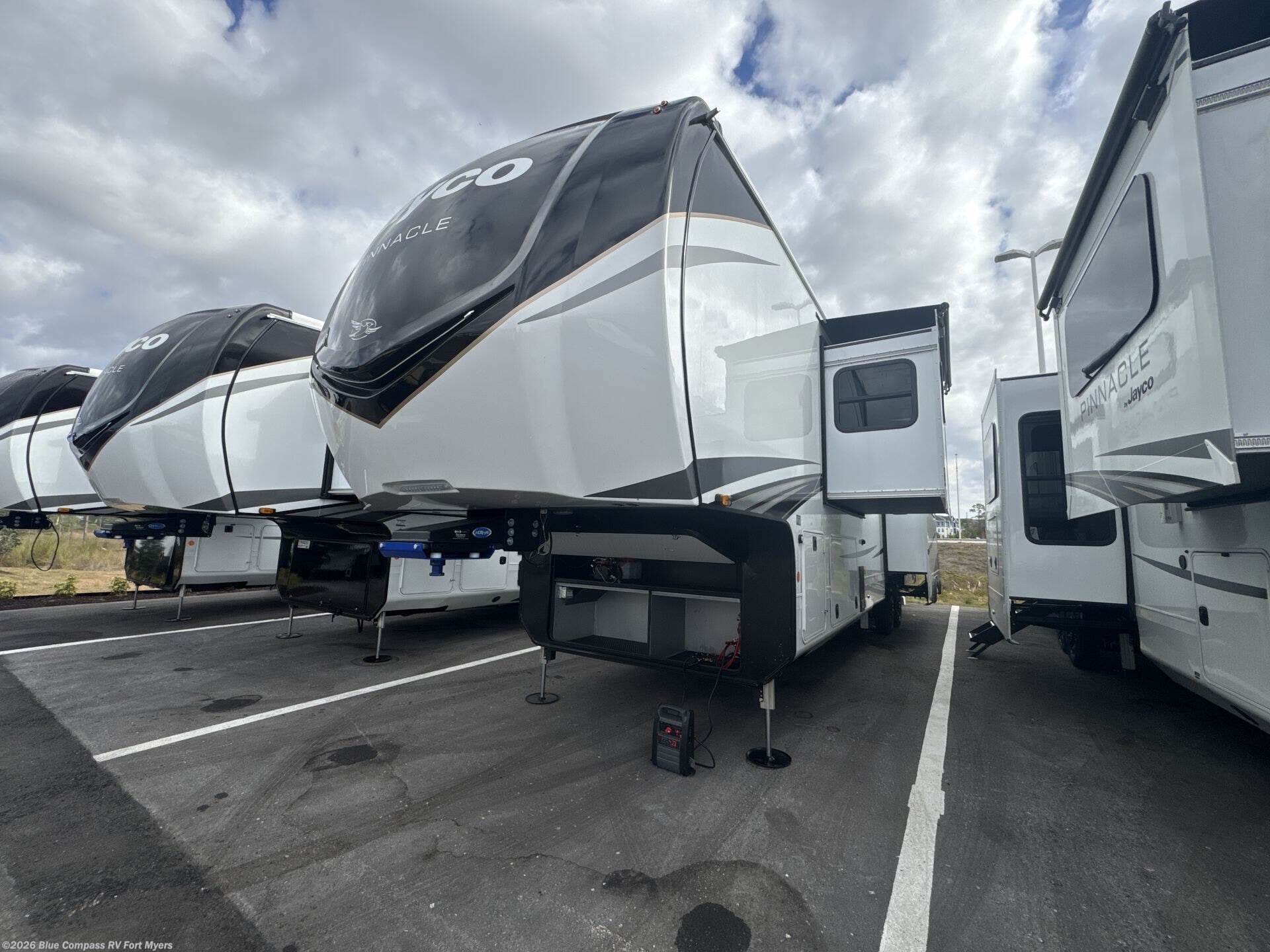2026 Jayco Pinnacle 38FBRK - New Fifth Wheel For Sale by Blue Compass RV Fort Myers in Fort Myers, Florida features Slideout
