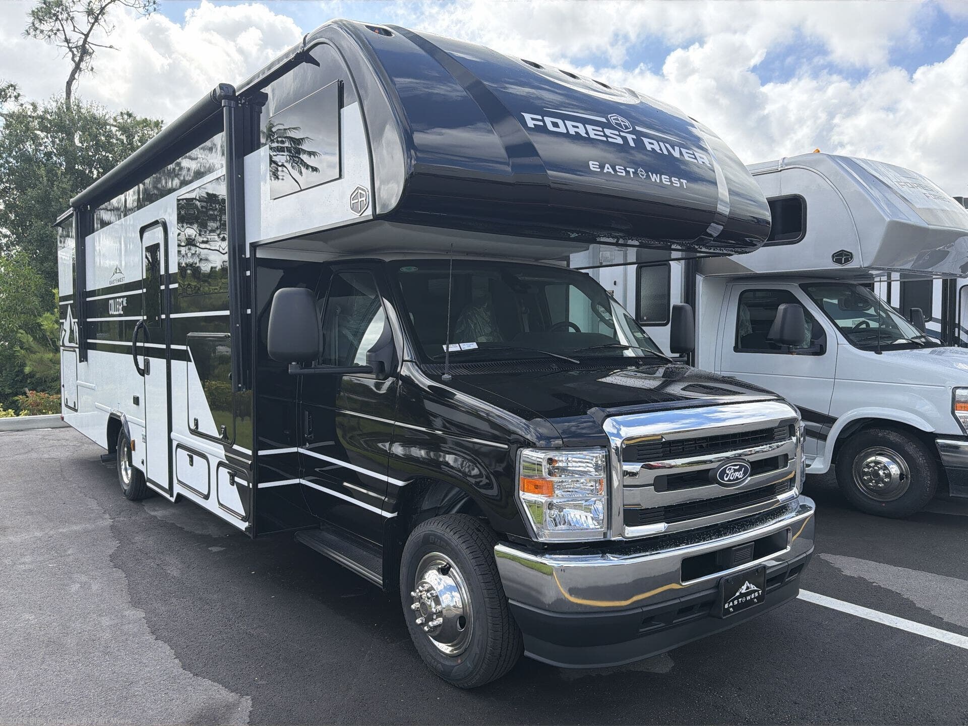 2026 East to West College Avenue 2801S - New Class C For Sale by Blue Compass RV Fort Myers in Fort Myers, Florida
