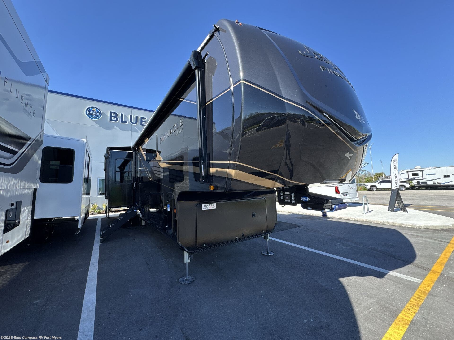 2026 Pinnacle 38FBRK by Jayco from Blue Compass RV Fort Myers in Fort Myers, Florida