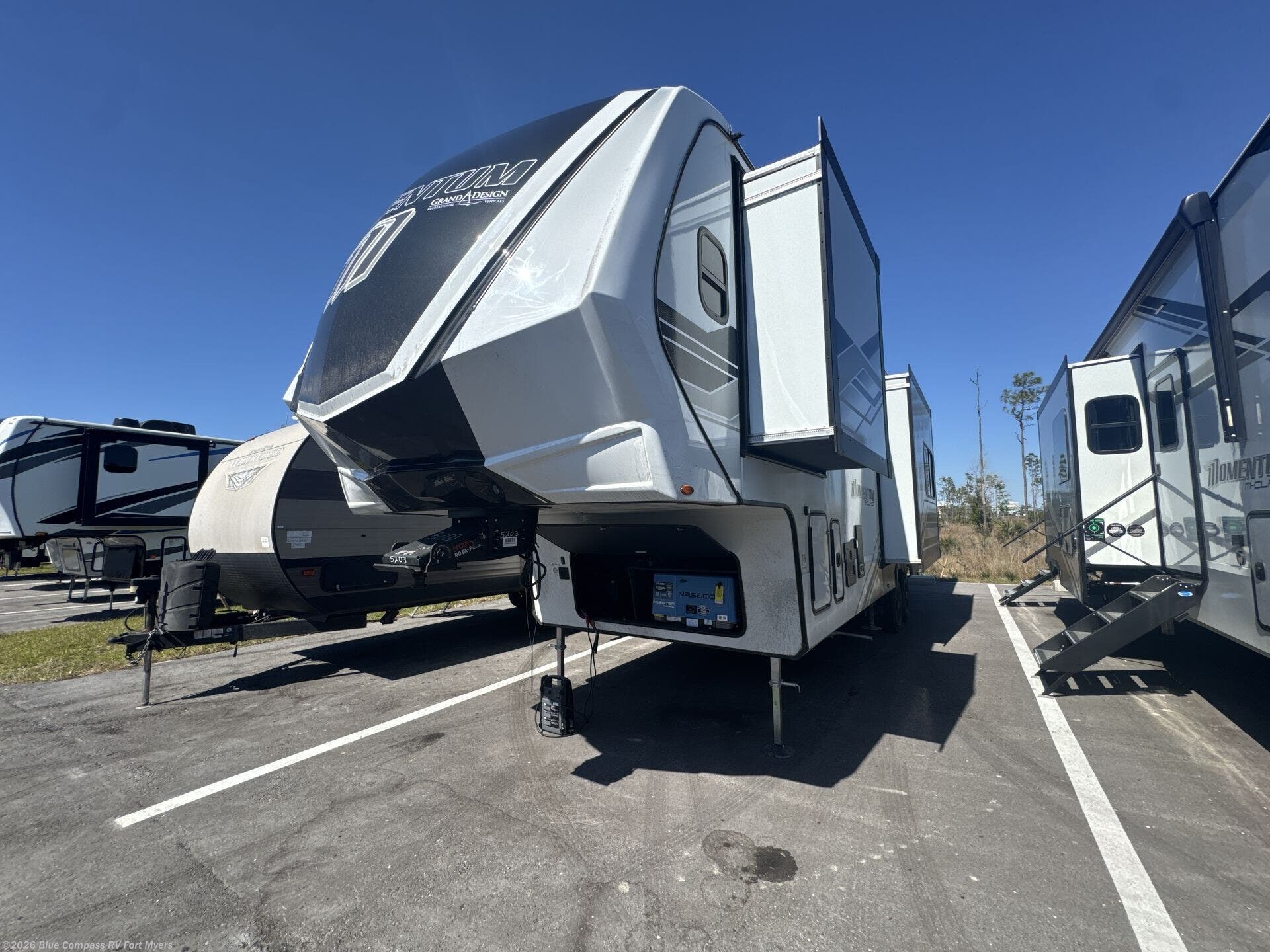 2026 Momentum G-Class 325G by Grand Design from Blue Compass RV Fort Myers in Fort Myers, Florida