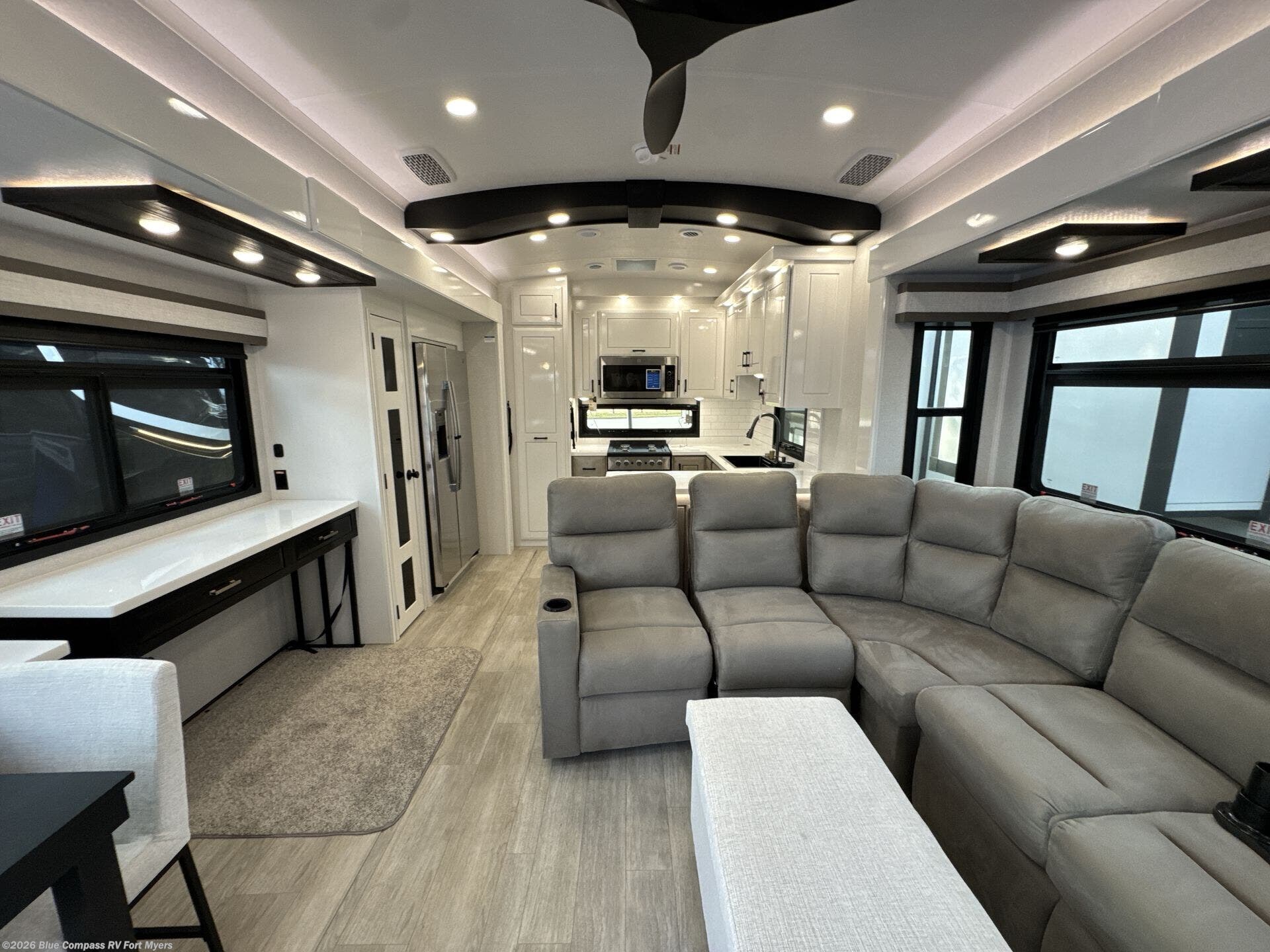 2026 Pinnacle 38FBRK by Jayco from Blue Compass RV Fort Myers in Fort Myers, Florida