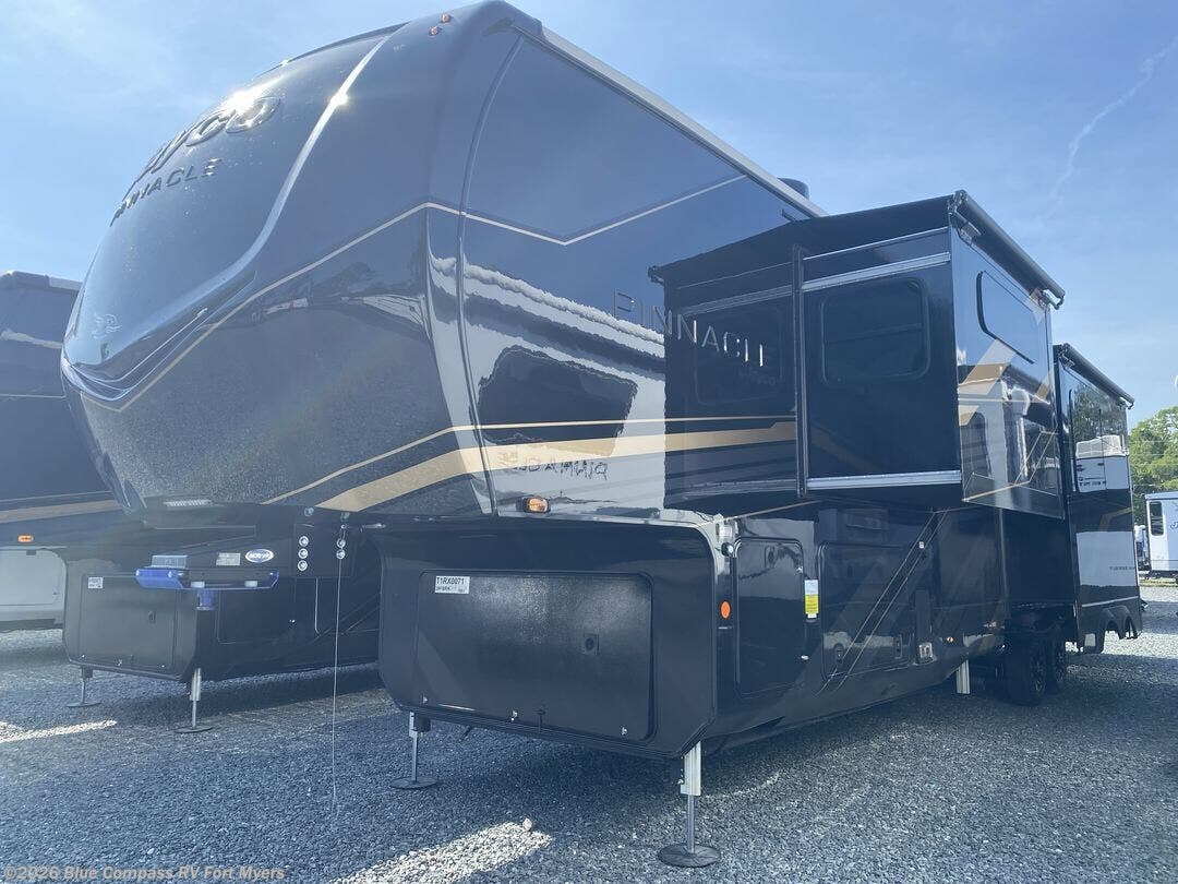 New 2025 Jayco Pinnacle 38FBRK available in Fort Myers, Florida