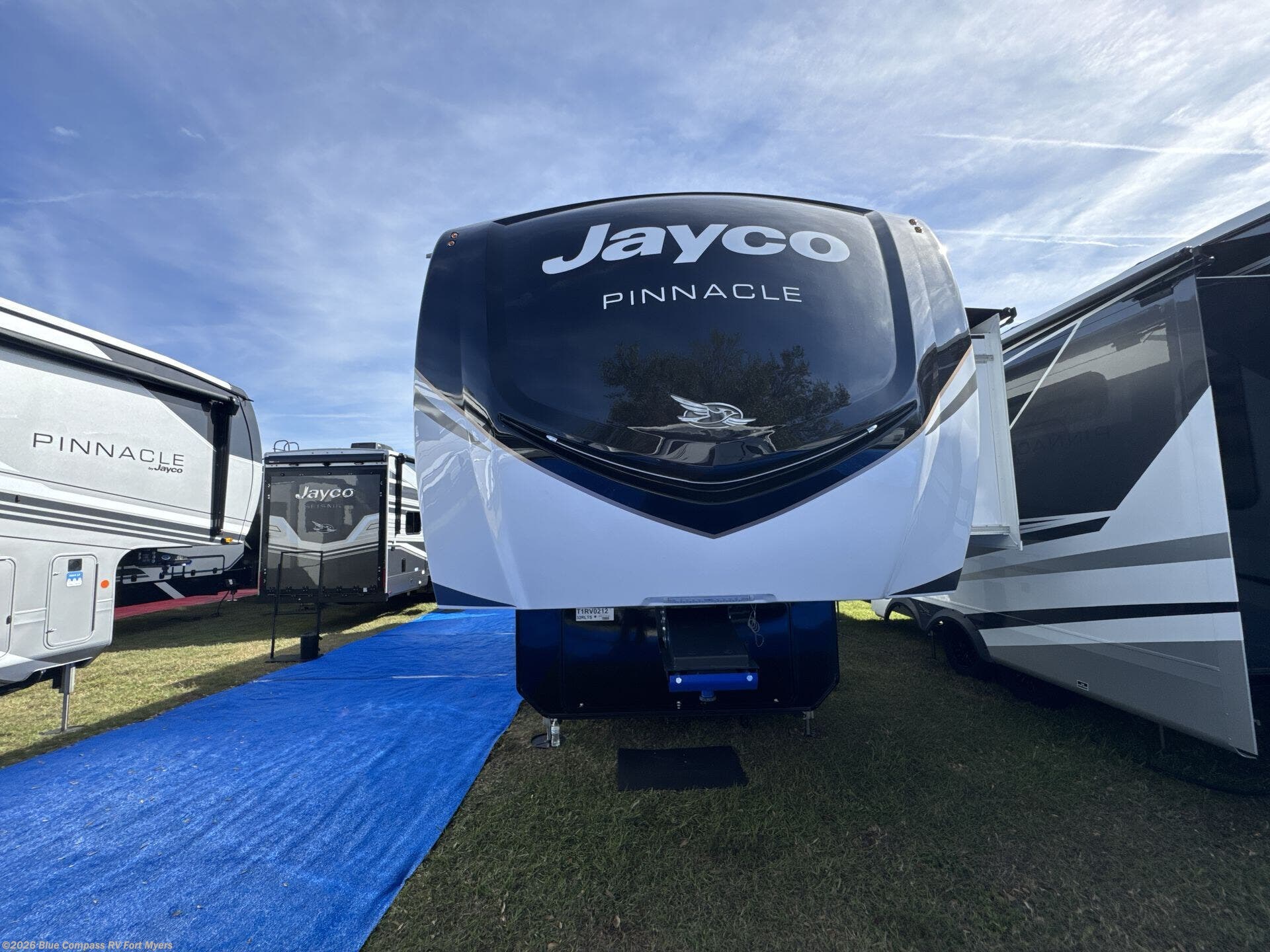 2026 Pinnacle 32RLTS by Jayco from Blue Compass RV Fort Myers in Fort Myers, Florida