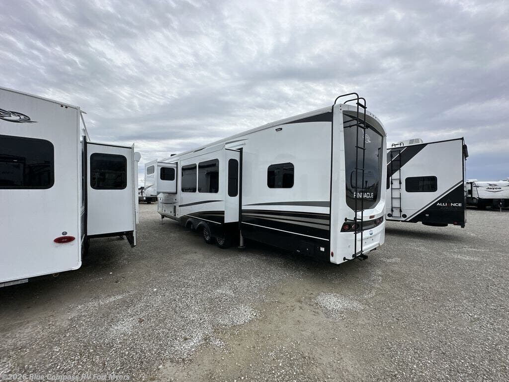 New 2026 Jayco Pinnacle 38FBRK available in Fort Myers, Florida