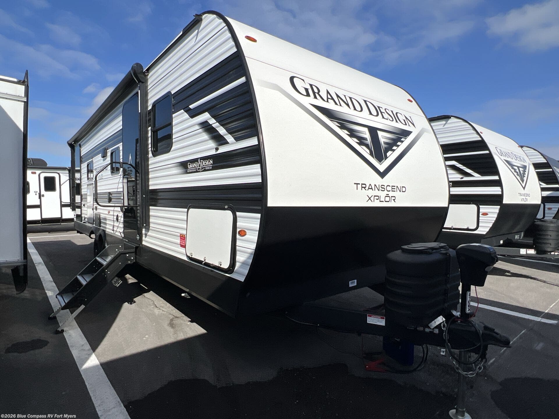 2026 Transcend Xplor 27DBX by Grand Design from Blue Compass RV Fort Myers in Fort Myers, Florida