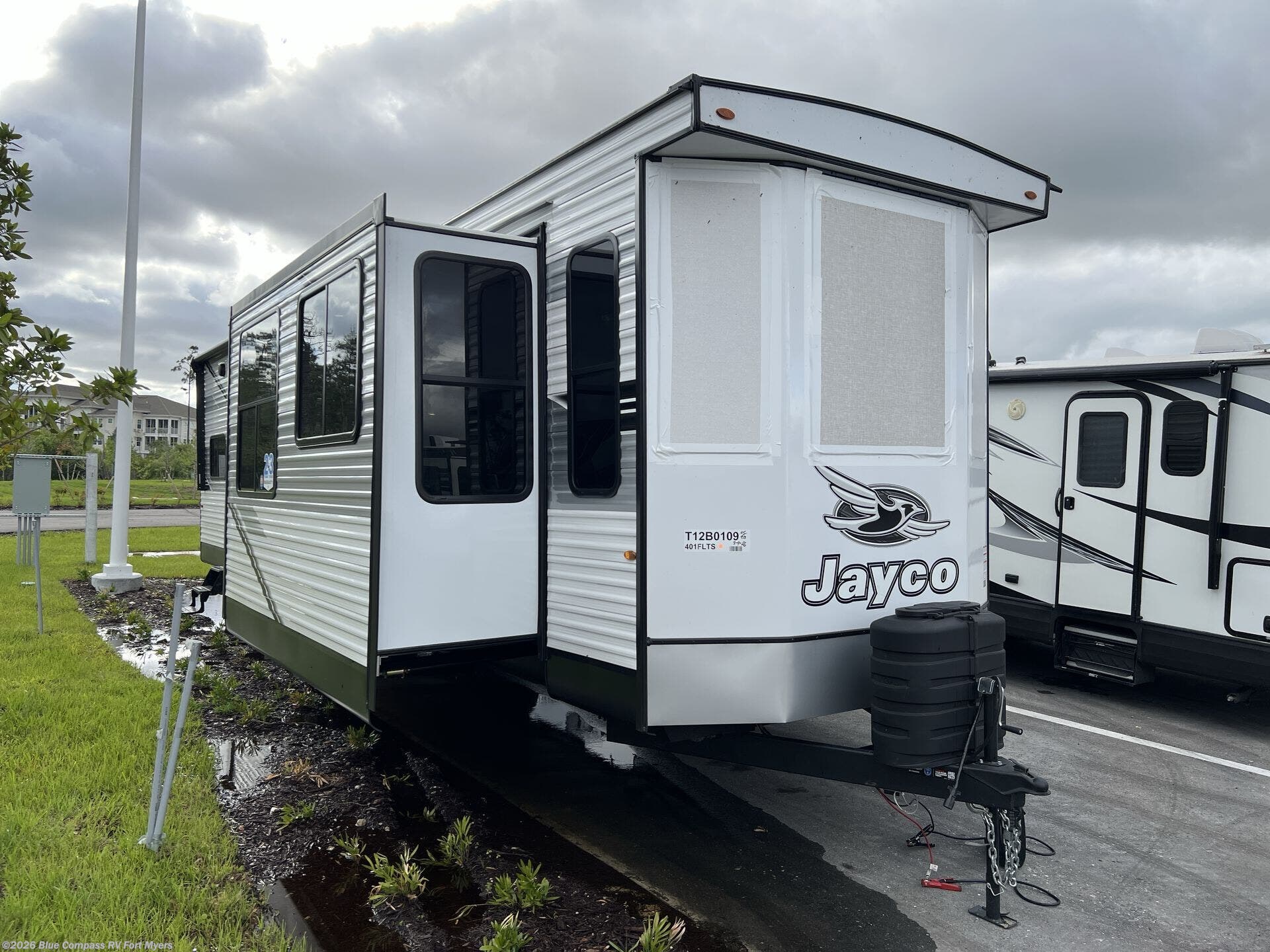 2026 Jay Flight Bungalow 401FLTS DS by Jayco from Blue Compass RV Fort Myers in Fort Myers, Florida