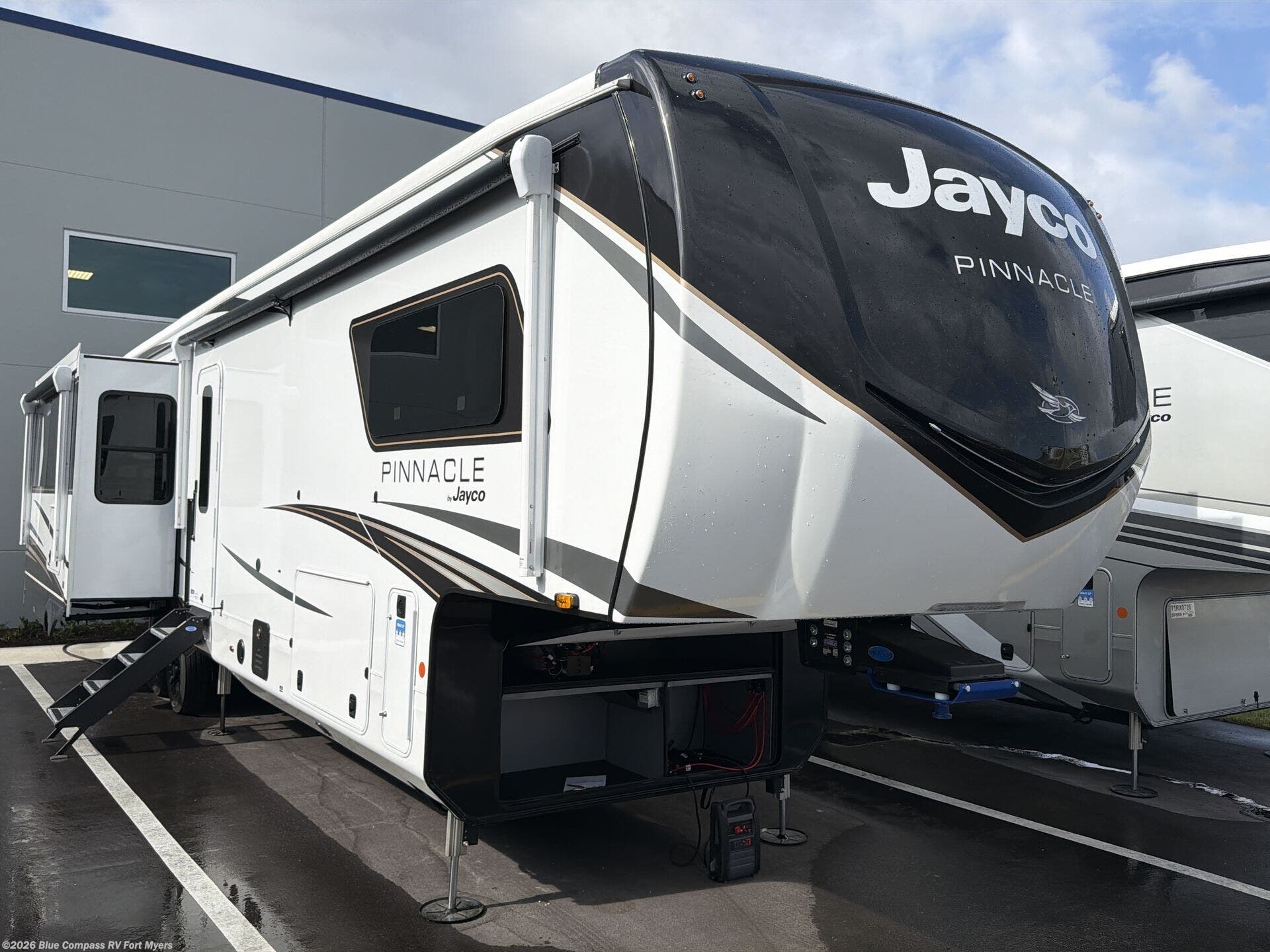 2026 Pinnacle 38SSWS by Jayco from Blue Compass RV Fort Myers in Fort Myers, Florida