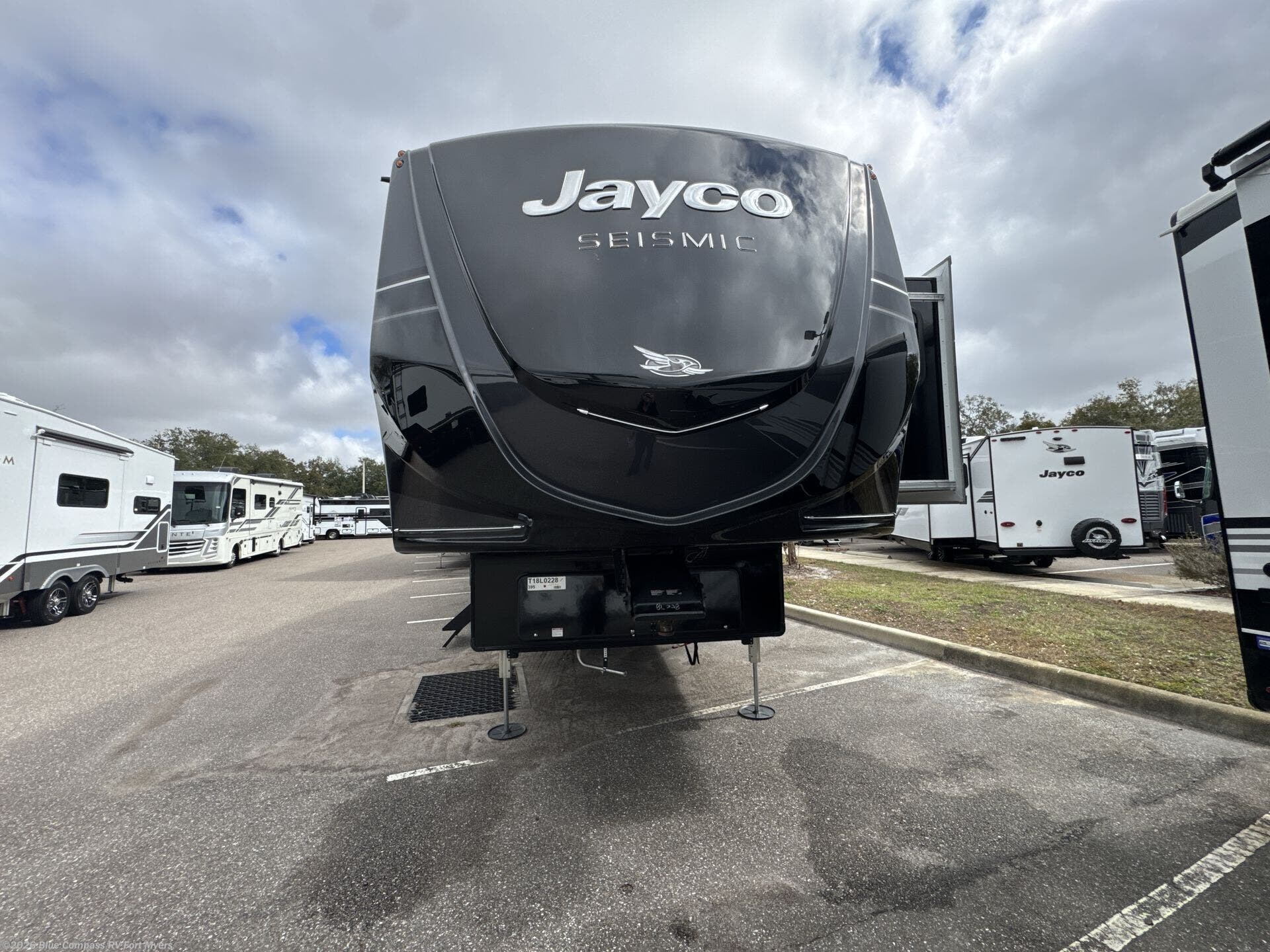 2026 Seismic 395 by Jayco from Blue Compass RV Fort Myers in Fort Myers, Florida