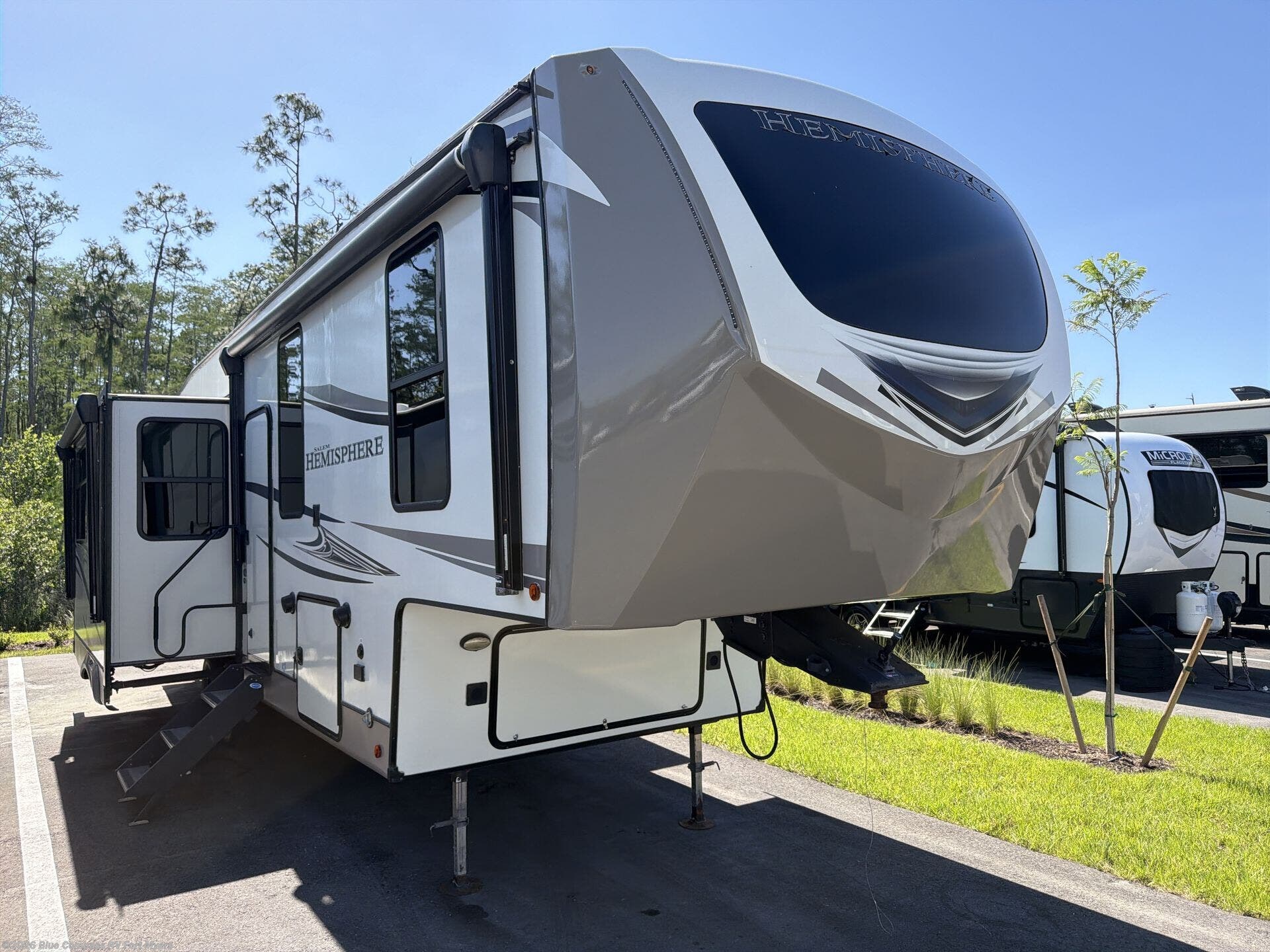 2021 Salem Hemisphere 290RL by Forest River from Blue Compass RV Fort Myers in Fort Myers, Florida