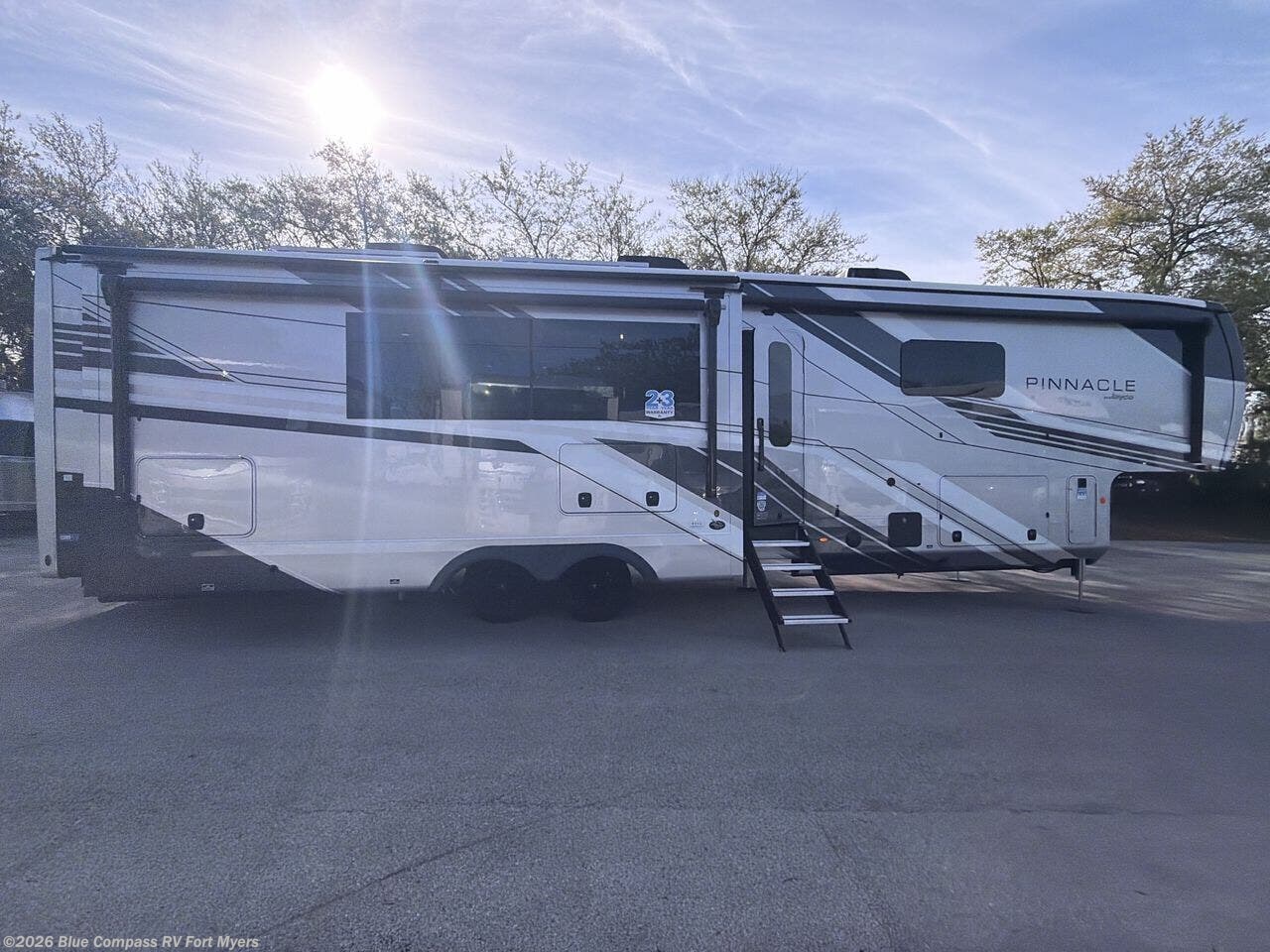 New 2026 Jayco Pinnacle 38FBRK available in Fort Myers, Florida