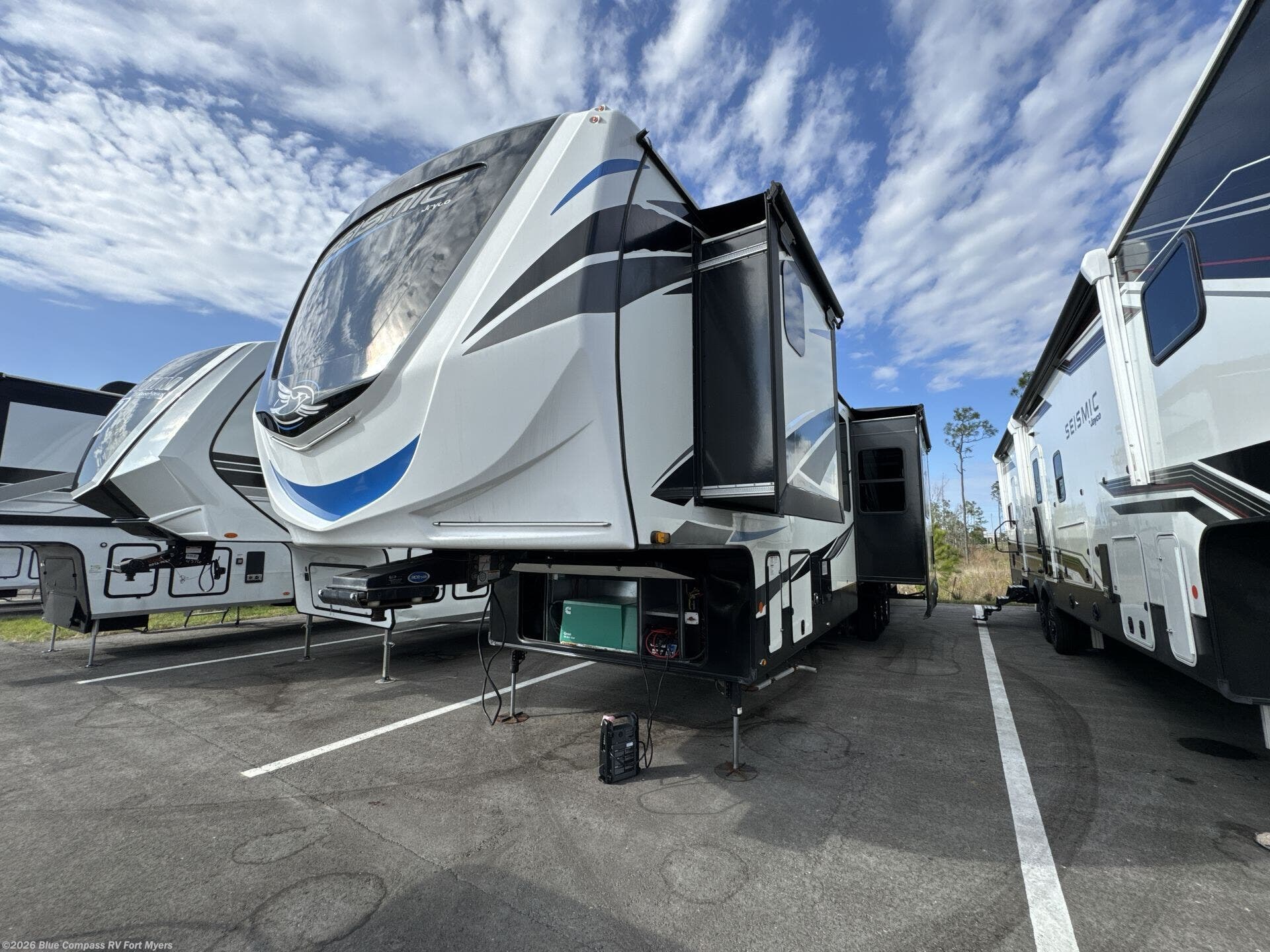2021 Seismic 4125 by Jayco from Blue Compass RV Fort Myers in Fort Myers, Florida
