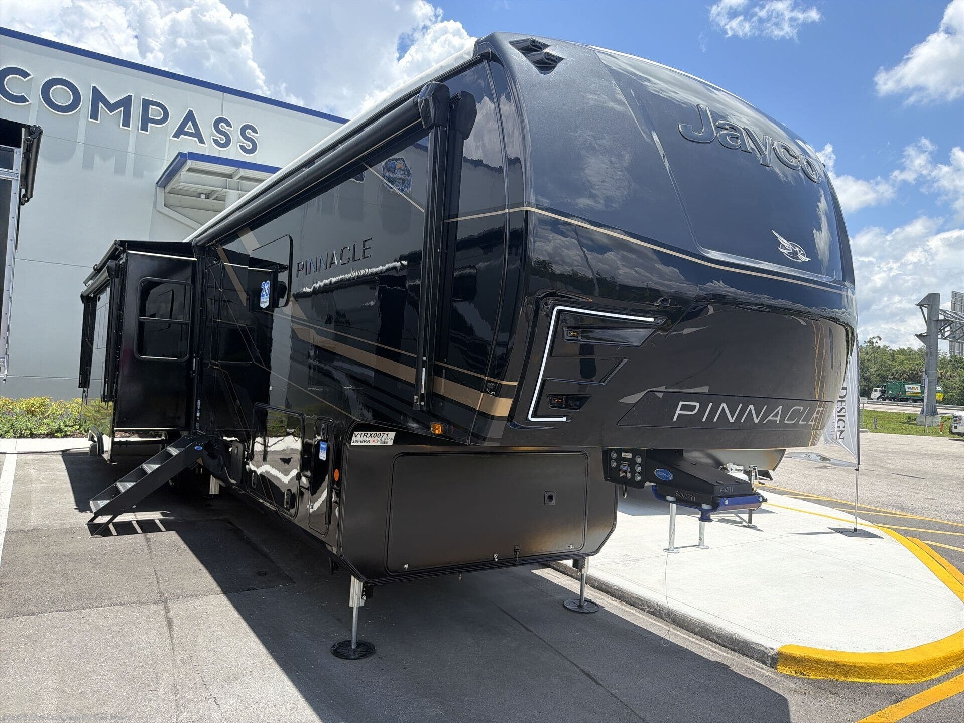 2027 Pinnacle 38FBRK by Jayco from Blue Compass RV Fort Myers in Fort Myers, Florida