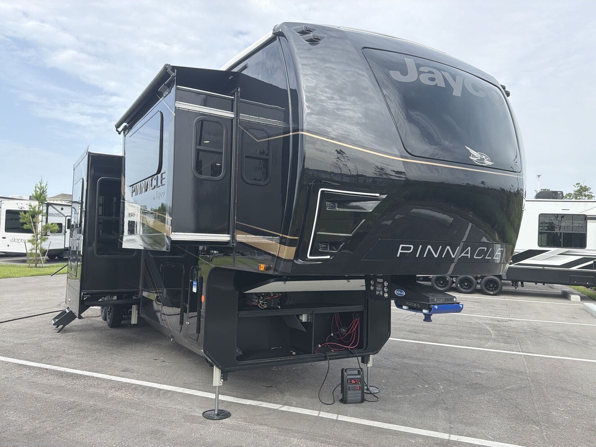 2027 Pinnacle 39FLOK by Jayco from Blue Compass RV Fort Myers in Fort Myers, Florida