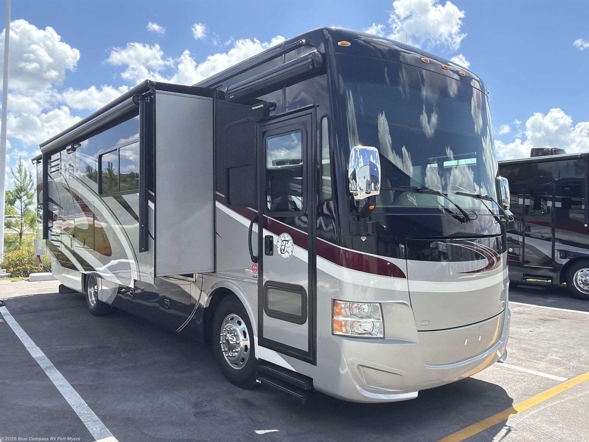 2016 Allegro Red 33 AA by Tiffin from Blue Compass RV Fort Myers in Fort Myers, Florida