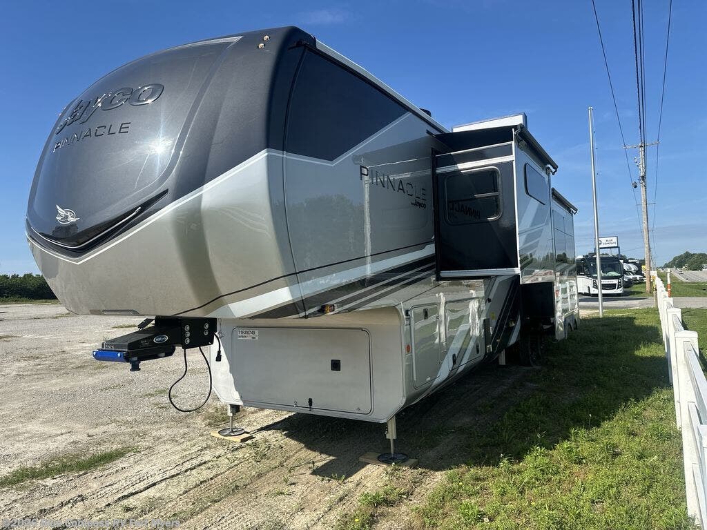 2026 Pinnacle 38FBRK by Jayco from Blue Compass RV Fort Myers in Fort Myers, Florida