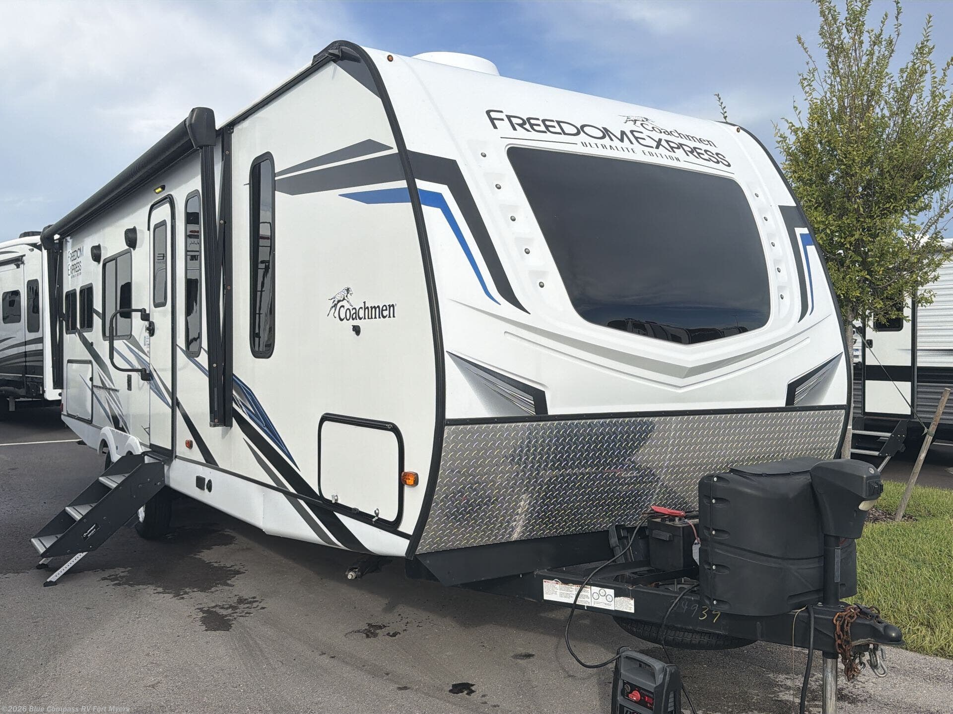 2022 Freedom Express 274RKS by Coachmen from Blue Compass RV Fort Myers in Fort Myers, Florida