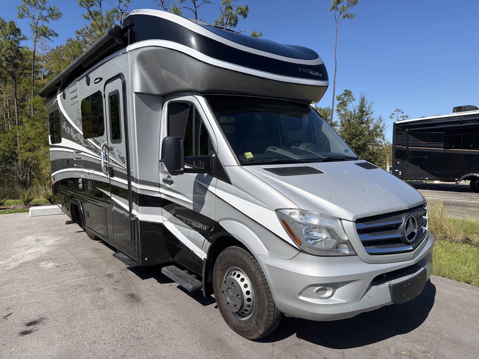 2018 isata 3 24RW by Dynamax Corp from Blue Compass RV Fort Myers in Fort Myers, Florida