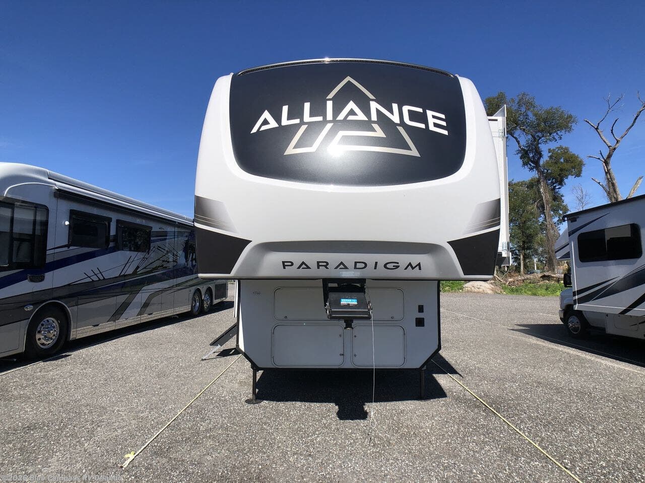 2024 Alliance RV Paradigm 395DS RV for Sale in Casselberry, FL 32707