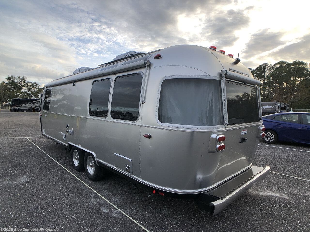 2024 Airstream International 27FB Queen RV for Sale in Casselberry, FL