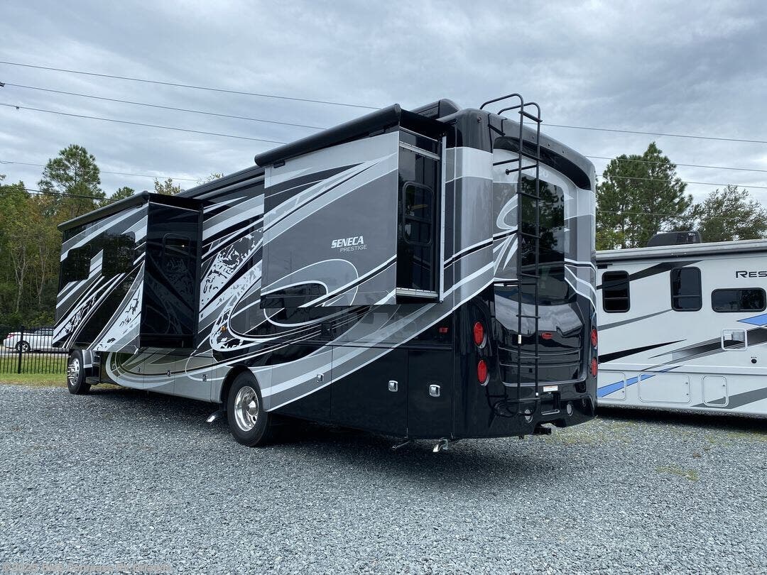 2024 Jayco Seneca Prestige 37M RV for Sale in Casselberry, FL 32707