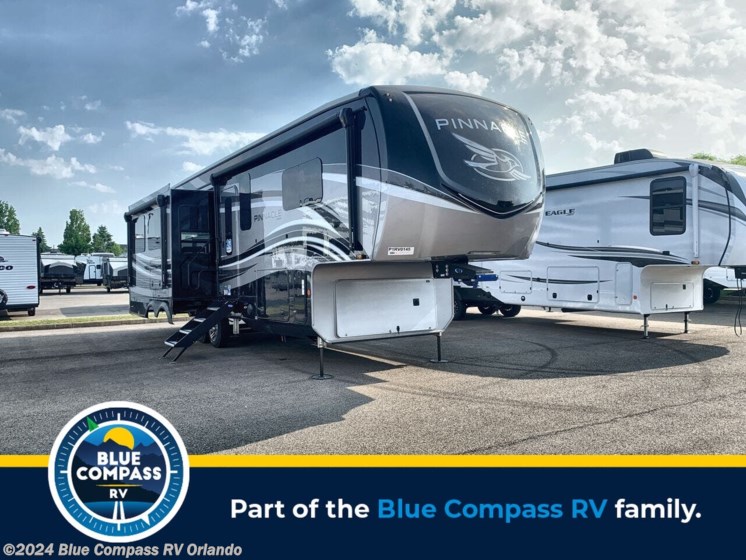 New 2024 Jayco Pinnacle 32RLTS available in Casselberry, Florida