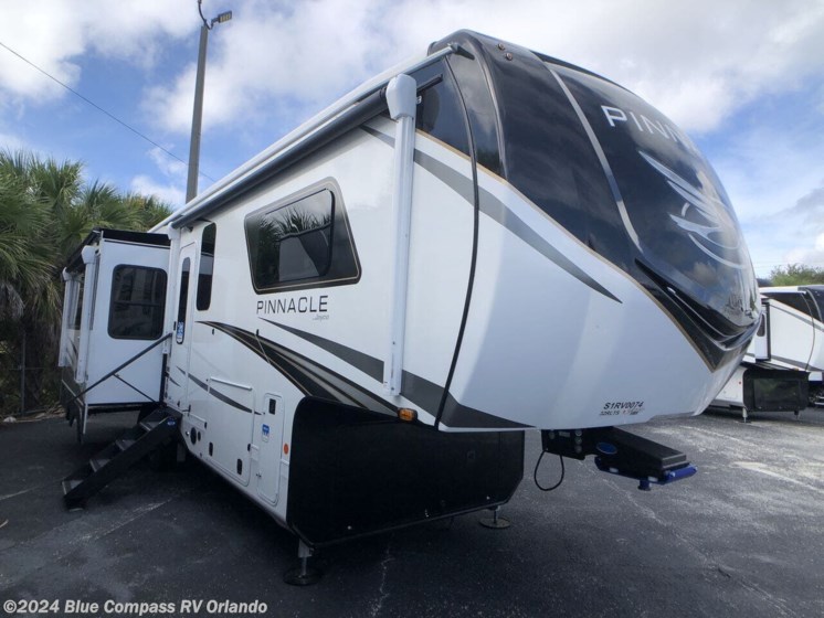 New 2025 Jayco Pinnacle 32RLTS available in Casselberry, Florida