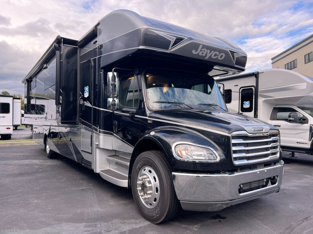 2025 Jayco Seneca 37L RV for Sale in Casselberry, FL 32707 M90774