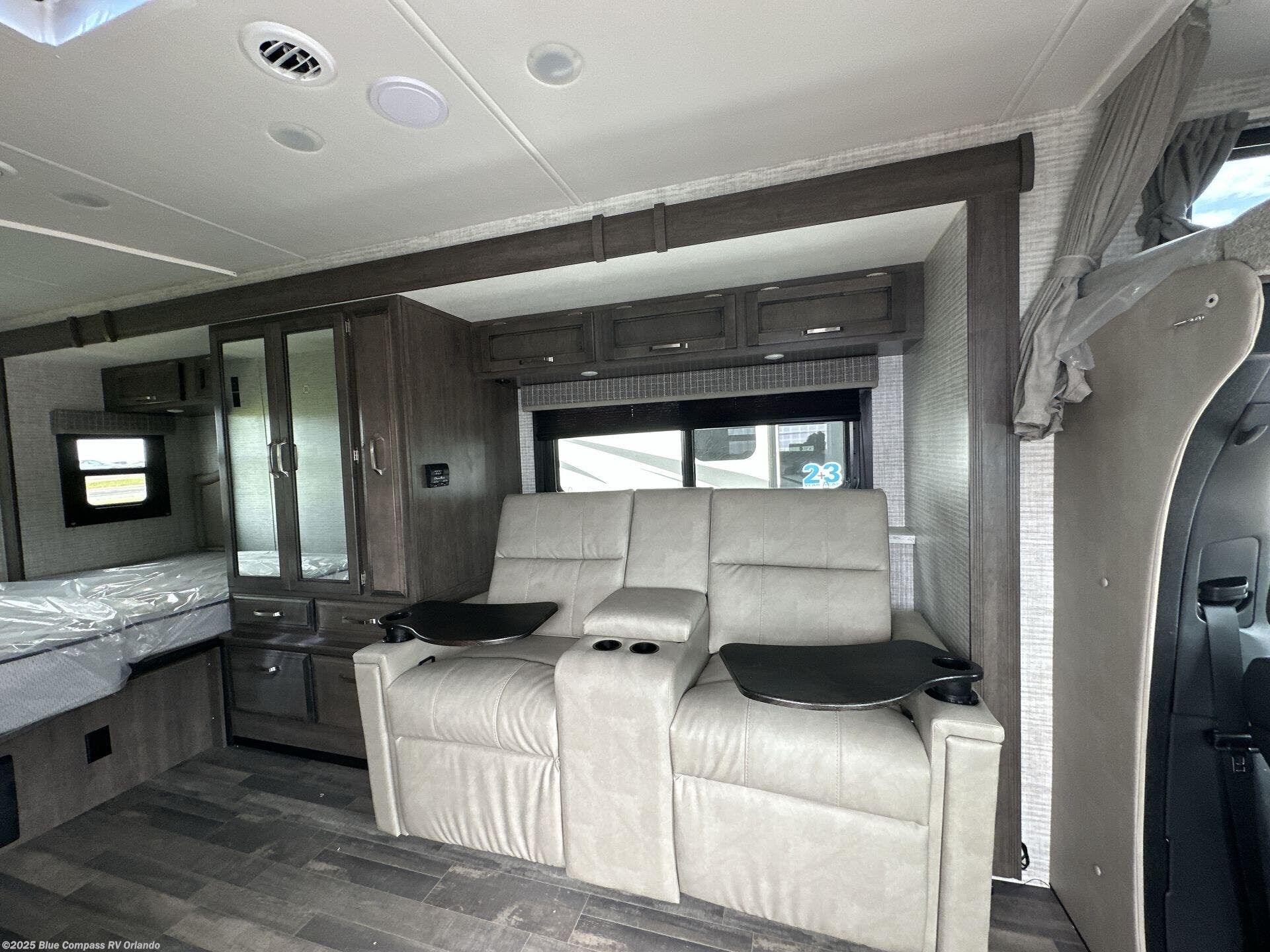 2025 Jayco Melbourne 24L RV for Sale in Casselberry, FL 32707 M100610