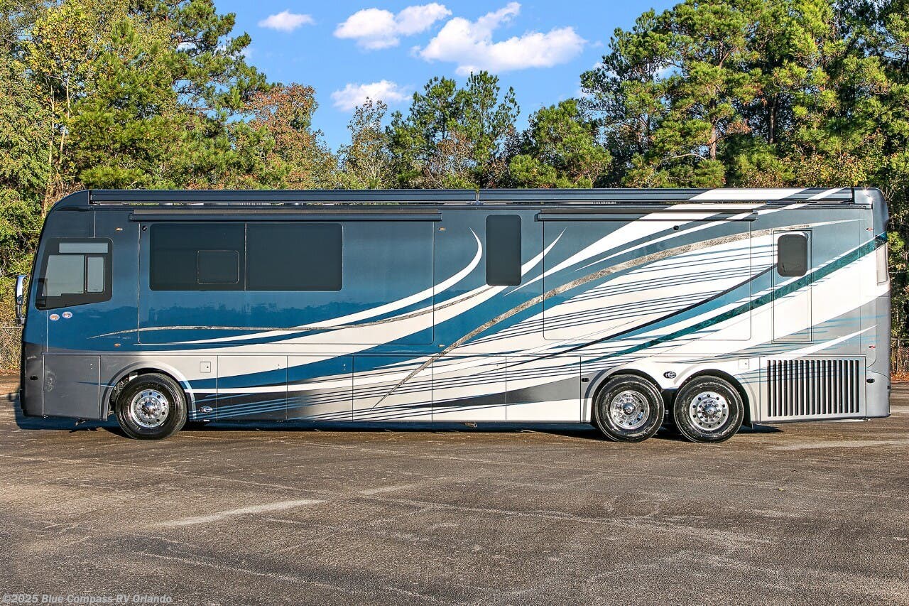 New 2025 Foretravel Realm FS605 Presidential Series  LVMS available in Casselberry, Florida